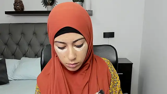 Snapshot of chaymae_nah_ chatting on 12-24-24, 11:38 chaymae nah online show from 12-24-24, 11:38