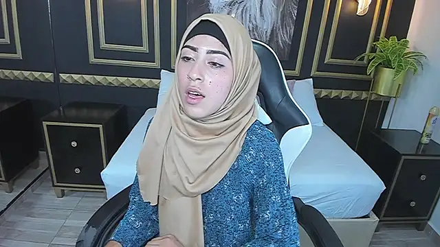 Snapshot of chaymae_nah_ chatting on 01-04-25, 12:49 chaymae nah online show from 01-04-25, 12:49