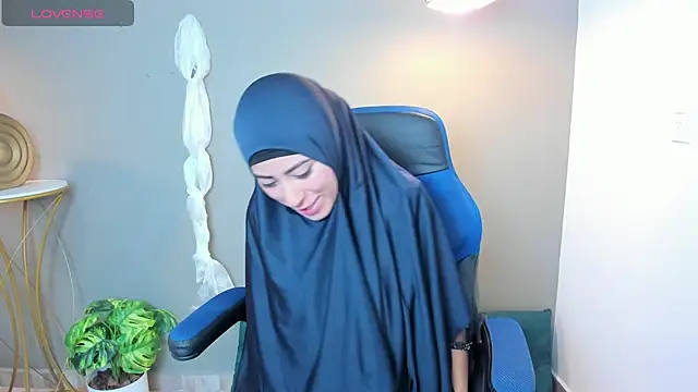 Snapshot of chaymae_nah_ chatting on 02-05-25, 12:38 chaymae nah online show from 02-05-25, 12:38