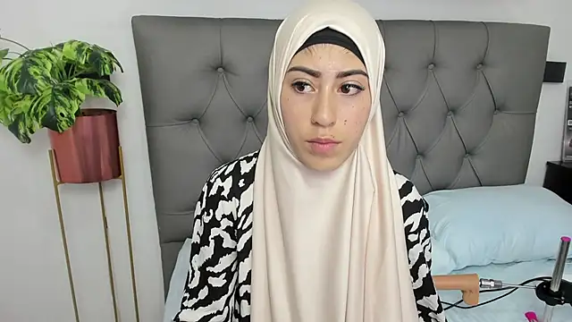 Snapshot of chaymae_nah_ chatting on 02-10-25, 10:40 chaymae nah online show from 02-10-25, 10:40