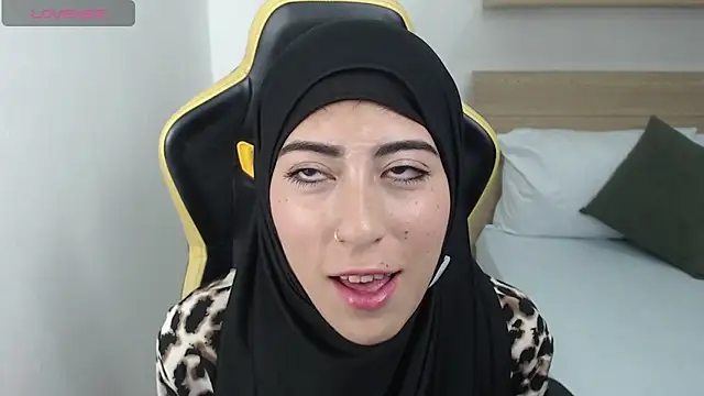 Snapshot of chaymae_nah_ chatting on 03-21-25, 12:28 chaymae nah online show from 03-21-25, 12:28