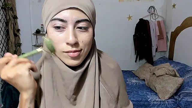 Snapshot of chaymae_nah_ chatting on 09-23-25, 10:46 chaymae nah online show from 09-23-25, 10:46