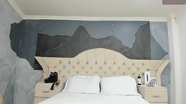AmberGreyy  online show from 02-18-25, 01:00
