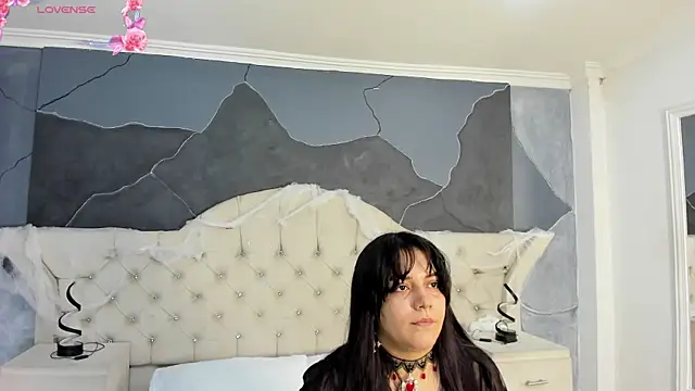 AmberGreyy  online show from 10-21-25, 05:02