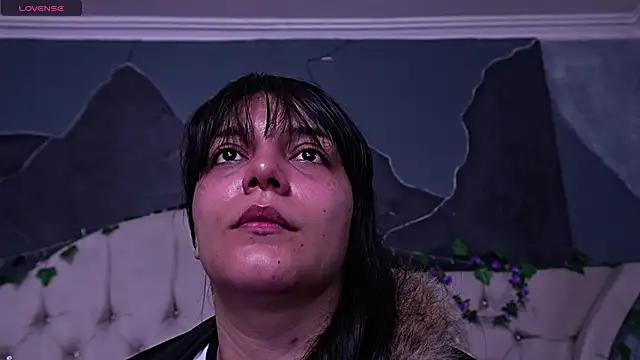 AmberGreyy  online show from 04-05-26, 02:03