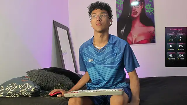 harrytwink18 online show from 02-20-25, 01:08