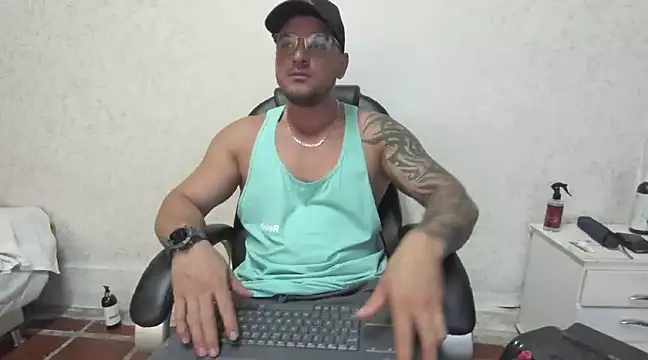 Snapshot of Teilor_Creed chatting on 01-24-25, 10:08 Teilor Creed online show from 01-24-25, 10:08