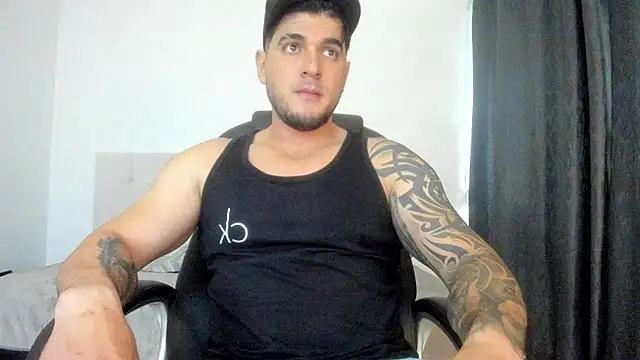 Snapshot of Teilor_Creed chatting on 10-15-25, 07:36 Teilor Creed online show from 10-15-25, 07:36