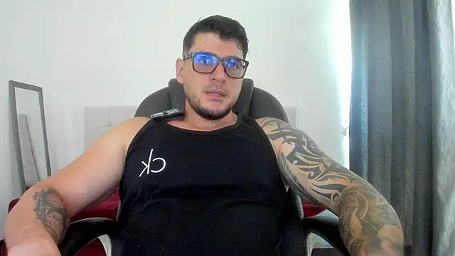 Snapshot of Teilor_Creed chatting on 10-27-25, 07:29 Teilor Creed online show from 10-27-25, 07:29