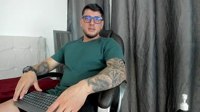 Snapshot of Teilor_Creed chatting on 11-10-25, 07:24 Teilor Creed online show from 11-10-25, 07:24