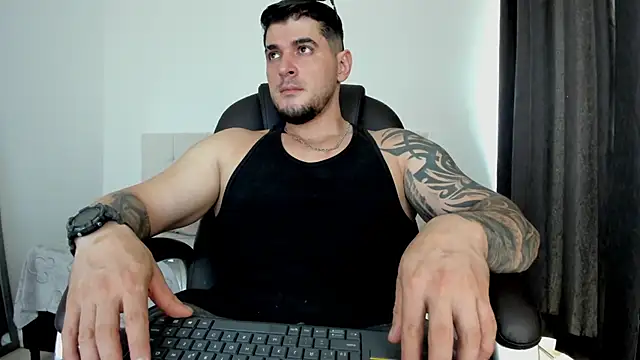 Snapshot of Teilor_Creed chatting on 11-24-25, 06:51 Teilor Creed online show from 11-24-25, 06:51