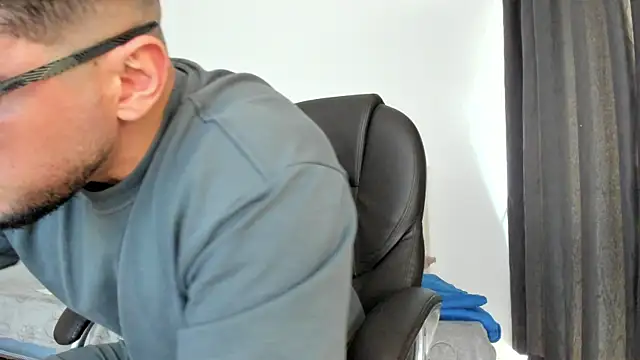 Snapshot of Teilor_Creed chatting on 11-29-25, 06:22 Teilor Creed online show from 11-29-25, 06:22