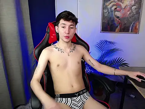 Snapshot of SebasstianGrand chatting on 03-11-25, 12:22 SebasstianGrand online show from 03-11-25, 12:22