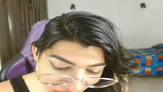 engielphoenis14 online show from 10-11-25, 10:19