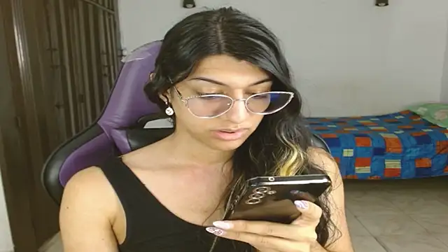 engielphoenis14 online show from 10-15-25, 12:22