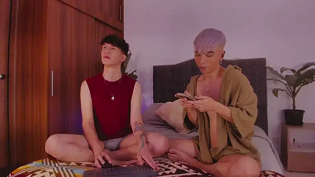 2gays 1Str8 online show from 12-01-24, 08:09