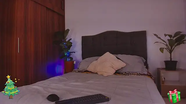 2gays 1Str8 online show from 12-22-24, 08:25