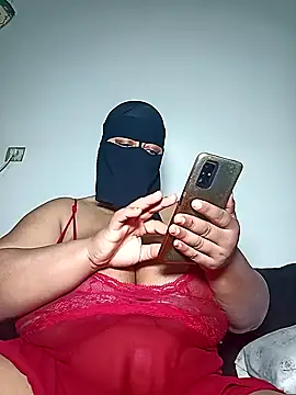 Snapshot of Loly_mor chatting on 10-17-25, 05:32 Loly mor online show from 10-17-25, 05:32