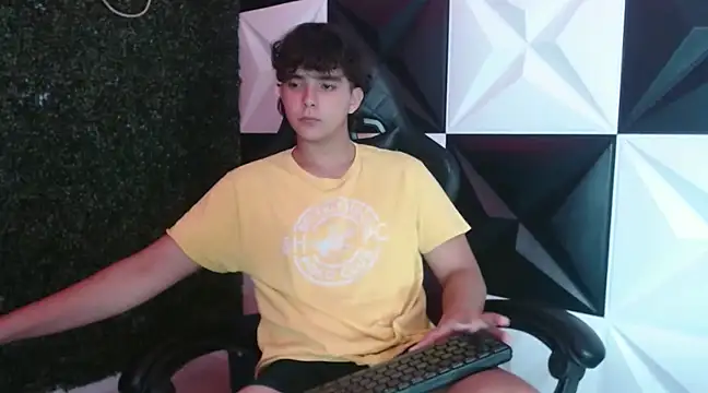 Dani cumboy online show from 02-06-25, 06:08