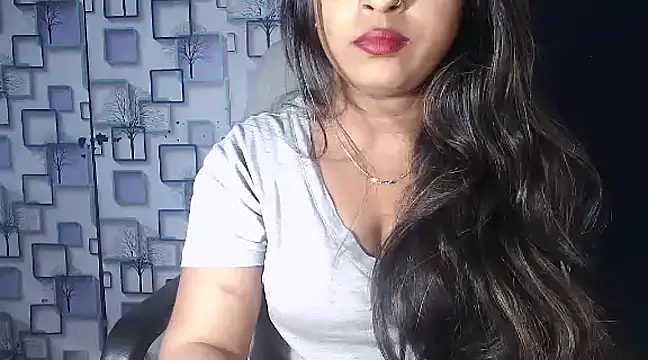 Hot Naina- online show from 12-12-24, 04:53