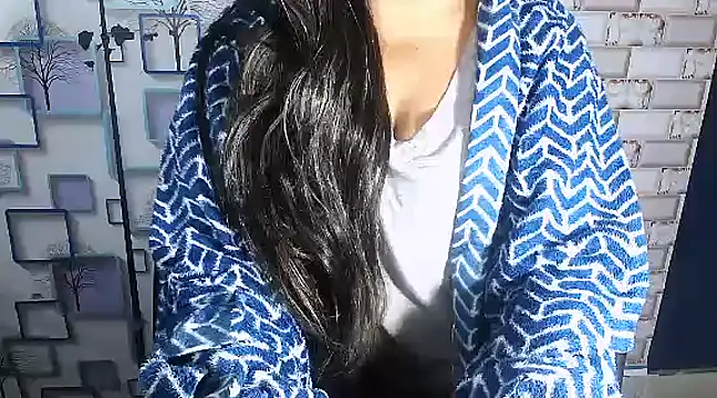 Hot Naina- online show from 01-23-25, 03:11