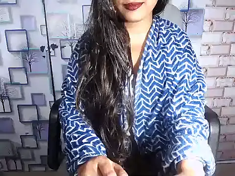 Hot Naina- online show from 01-24-25, 10:32