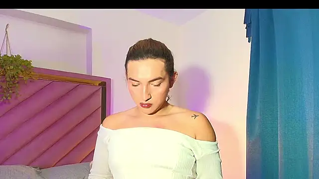 TomLondon  online show from 10-28-25, 01:14