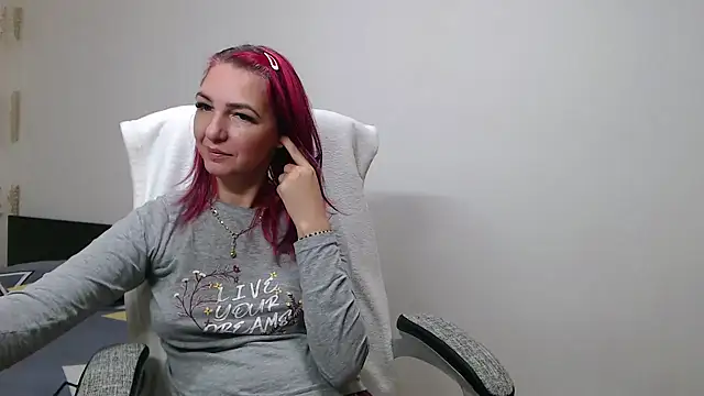 Snapshot of Evadesirex46 chatting on 11-11-25, 07:25 Evadesirex46 online show from 11-11-25, 07:25