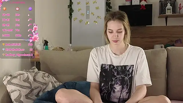 Girl alone home online show from 02-13-25, 06:52