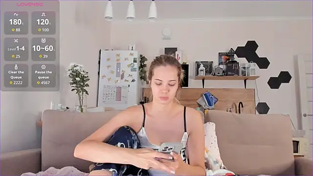 Snapshot of Girl_alone_home chatting on 10-13-25, 04:01 Girl alone home online show from 10-13-25, 04:01