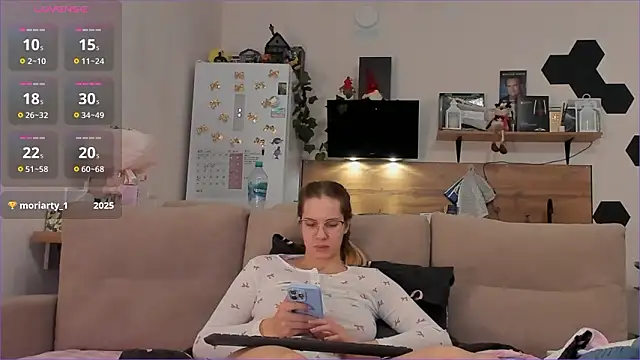 Girl alone home online show from 03-08-26, 02:04