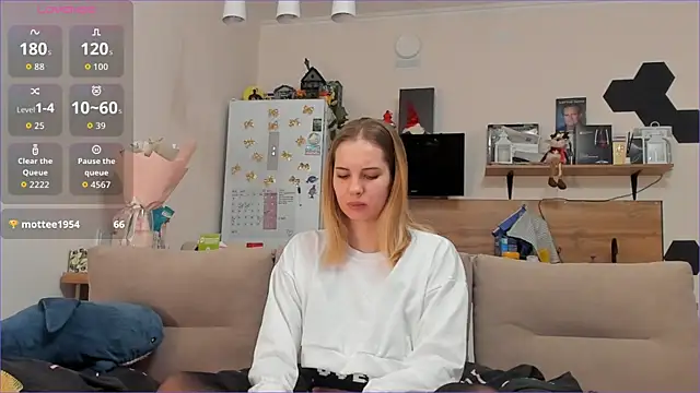 Girl alone home online show from 03-26-26, 03:50