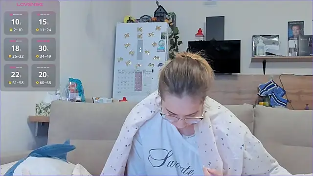 Girl alone home online show from 04-10-26, 03:34