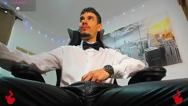 Snapshot of BRAYHAMBROWN chatting on 10-14-25, 07:03 BRAYHAMBROWN online show from 10-14-25, 07:03