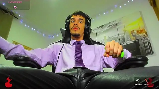 Snapshot of BRAYHAMBROWN chatting on 10-29-25, 05:42 BRAYHAMBROWN online show from 10-29-25, 05:42