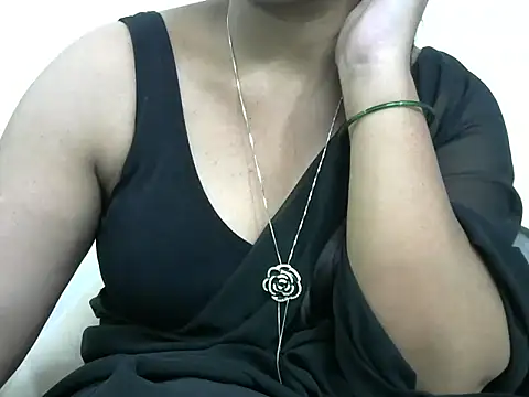 rashmika reddy online show from 10-10-25, 05:17