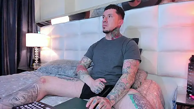 Adam tatto online show from 10-26-25, 02:50