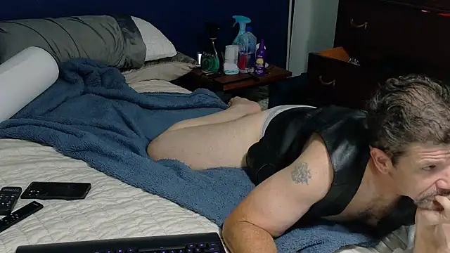 Snapshot of allenspuninfla chatting on 10-17-25, 06:10 allenspuninfla online show from 10-17-25, 06:10