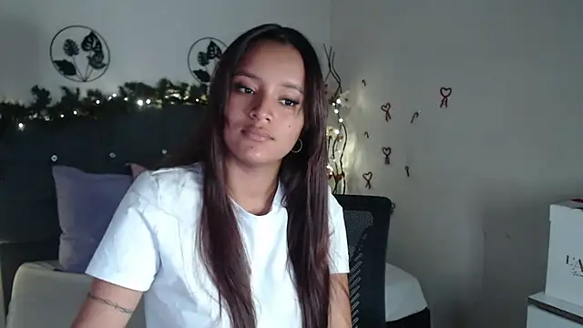mia sweetdc online show from 12-21-24, 08:54