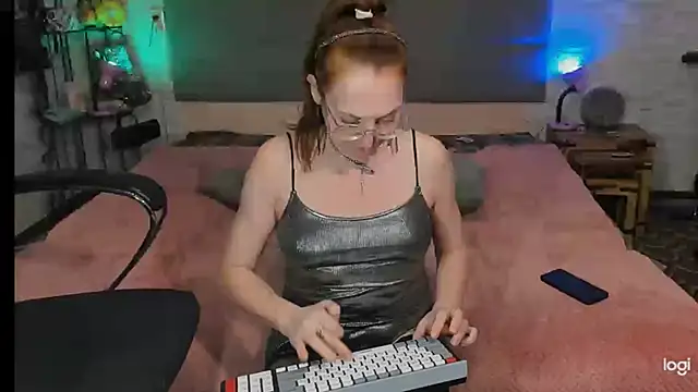 JessicaFamee online show from 01-11-25, 05:52
