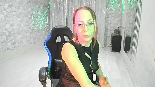 JessicaFamee online show from 10-27-25, 10:36