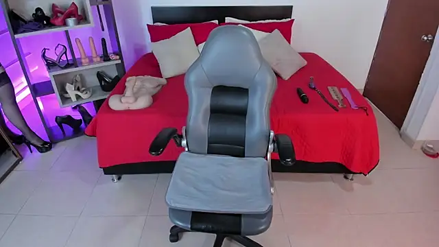 Snapshot of Veronica_Jacobss chatting on 10-20-25, 07:03 Veronica Jacobss online show from 10-20-25, 07:03