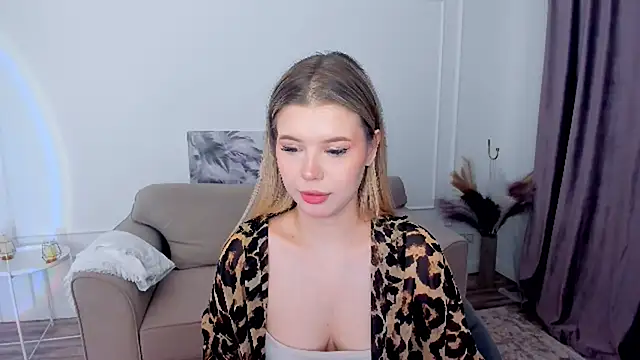 FollowLovee online show from 01-12-26, 07:41