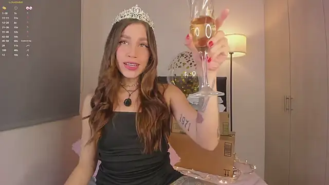 LynnSam  online show from 10-12-25, 12:20