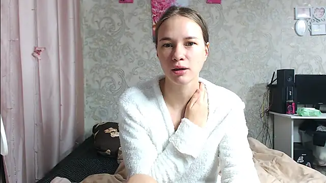 Snapshot of leila_bambi_ chatting on 10-17-25, 09:23 leila bambi online show from 10-17-25, 09:23