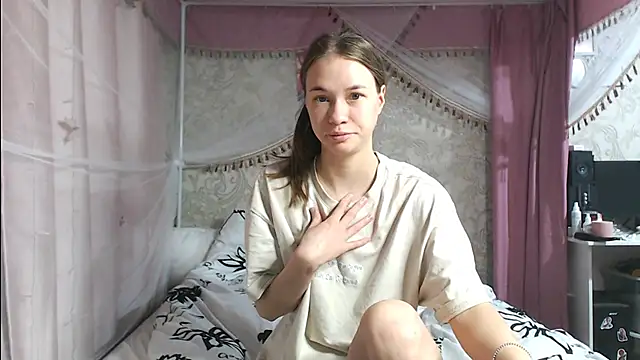 Snapshot of leila_bambi_ chatting on 11-21-25, 11:53 leila bambi online show from 11-21-25, 11:53