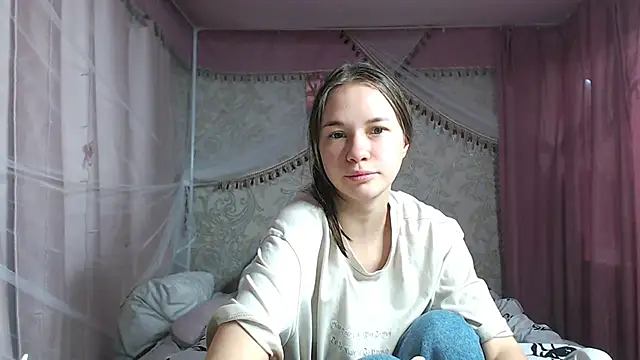 Snapshot of leila_bambi_ chatting on 11-22-25, 12:15 leila bambi online show from 11-22-25, 12:15