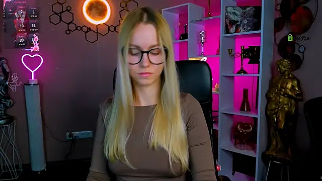 mary mooore online show from 09-23-25, 07:28