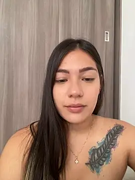Latina vanessa online show from 12-30-24, 07:53