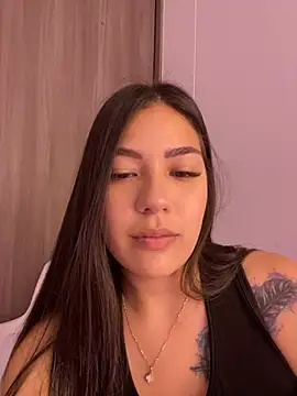Latina vanessa online show from 01-07-25, 11:03